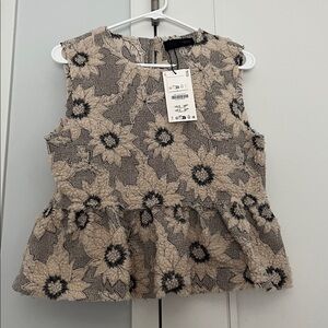 Zara Cream and Gray Floral Top